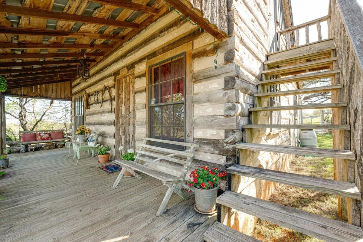 Das Eck Haus - Cozy Cabin Getaway Фредериксбург Екстериор снимка