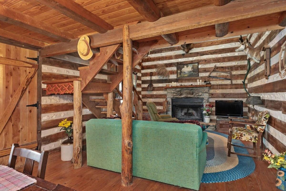 Das Eck Haus - Cozy Cabin Getaway Фредериксбург Екстериор снимка