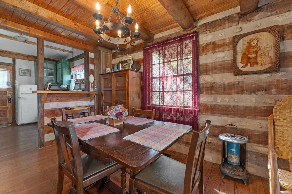 Das Eck Haus - Cozy Cabin Getaway Фредериксбург Екстериор снимка
