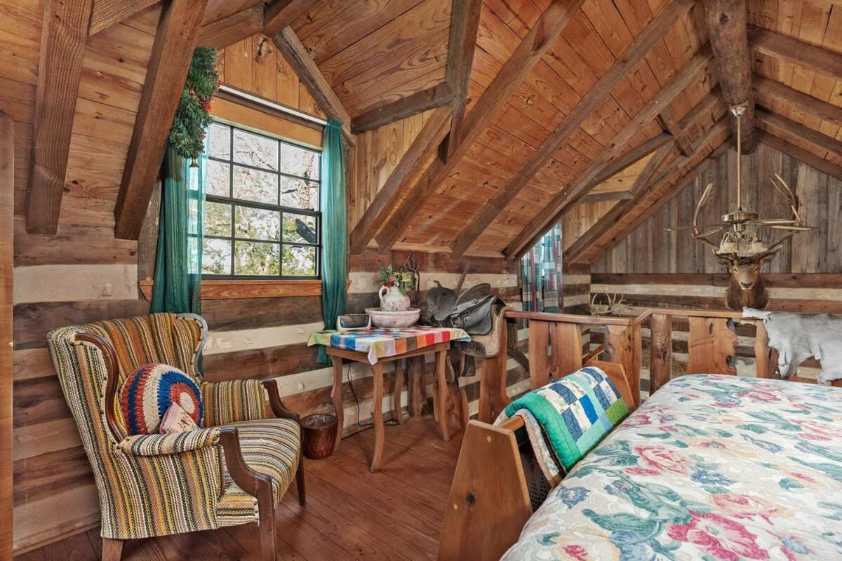 Das Eck Haus - Cozy Cabin Getaway Фредериксбург Екстериор снимка